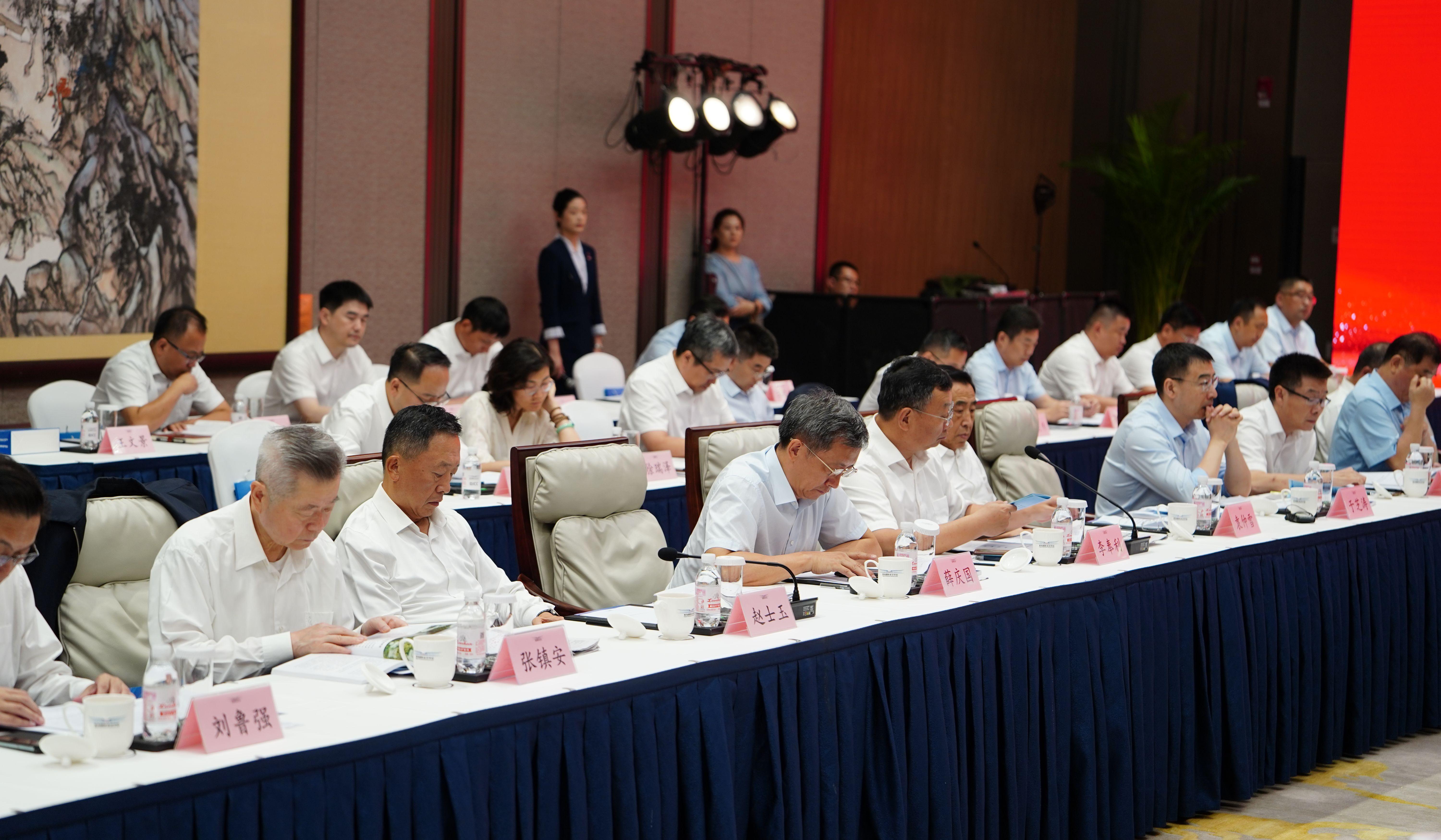 會場-企業(yè)(1).jpg 會場-企業(yè)(1).jpg